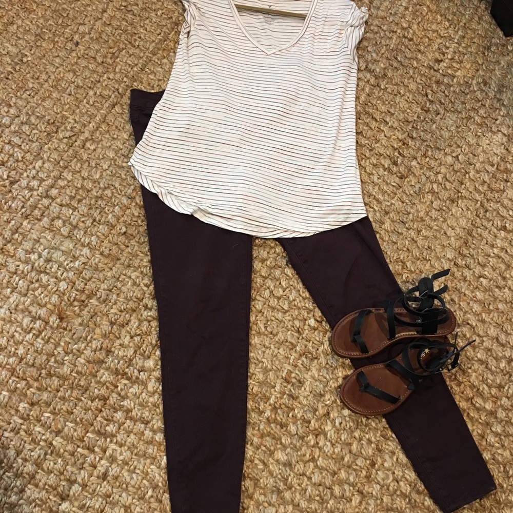 Burgundy skinny jeggings